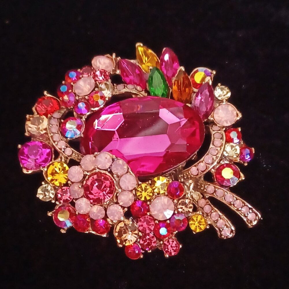 Stunning Rhinestone Brooch